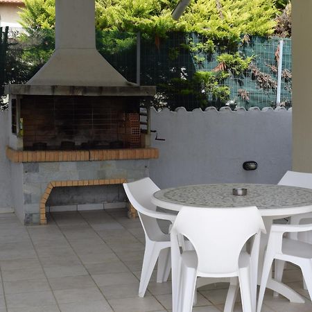 R Apartment Αρτέμιδα Εξωτερικό φωτογραφία