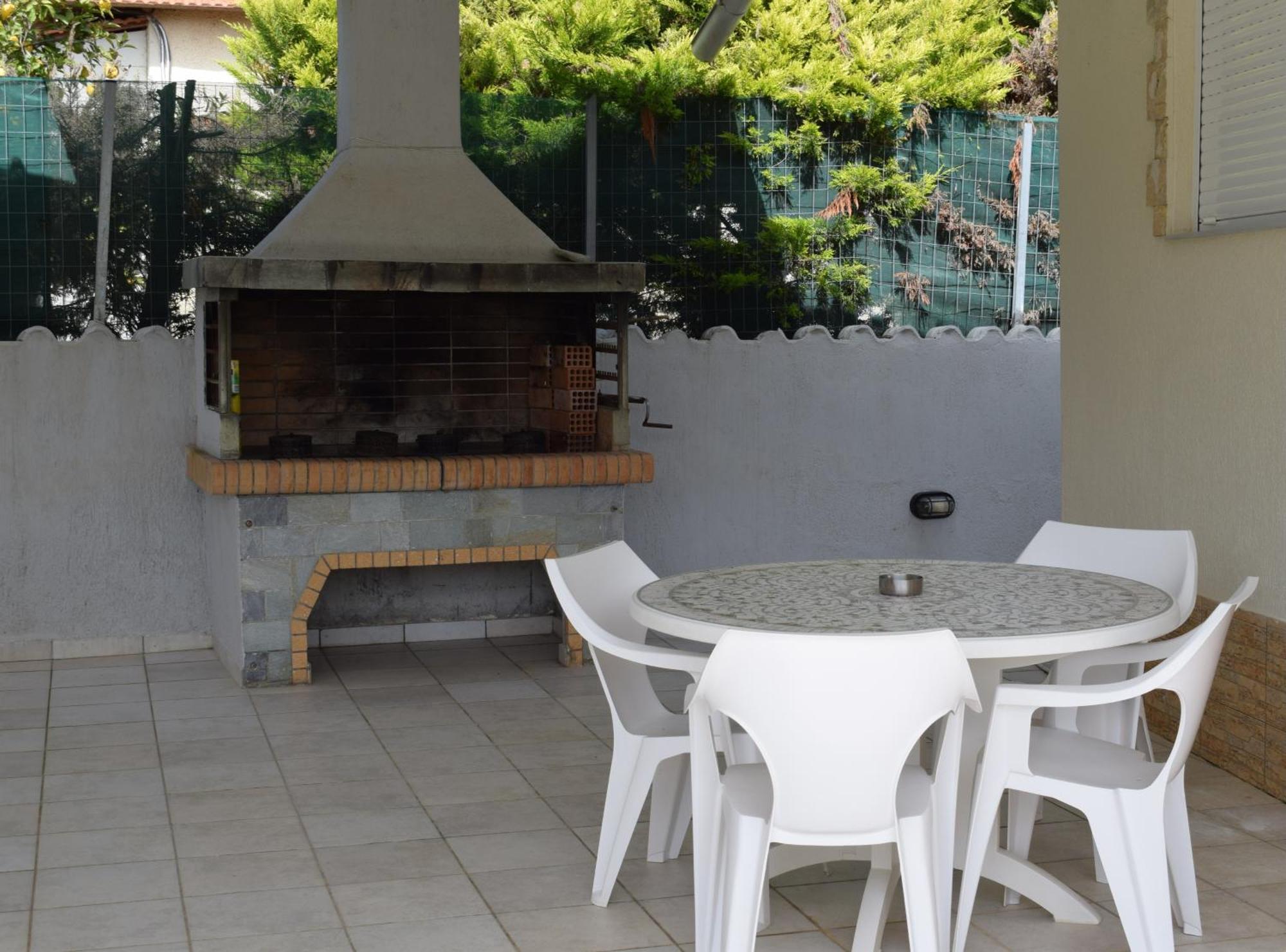 R Apartment Αρτέμιδα Εξωτερικό φωτογραφία