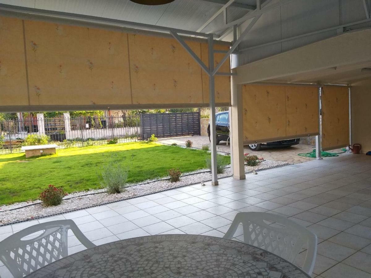 R Apartment Αρτέμιδα Εξωτερικό φωτογραφία